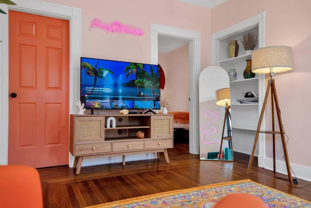 Peachy Paradise In East Rock Near Dt/Yale New Haven Dış mekan fotoğraf