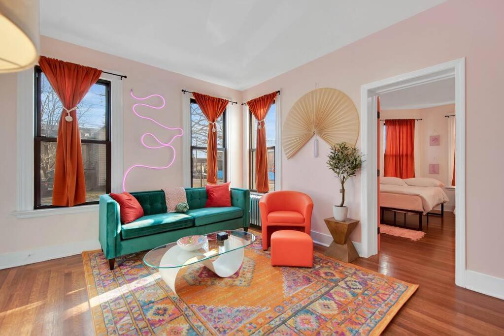 Peachy Paradise In East Rock Near Dt/Yale New Haven Dış mekan fotoğraf