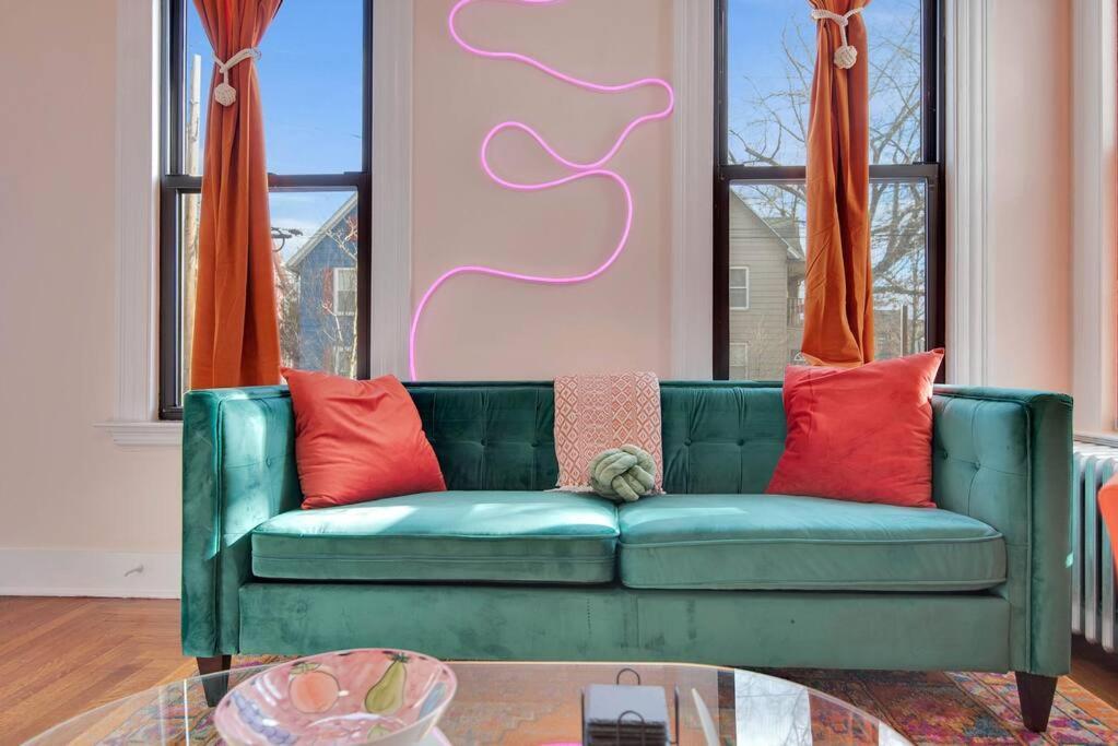 Peachy Paradise In East Rock Near Dt/Yale New Haven Dış mekan fotoğraf